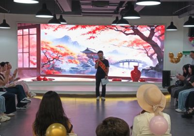 我區青年相親大會上，劉植梅傳遞奮斗與幸福觀 ——彰顯公司培養與社會責任擔當